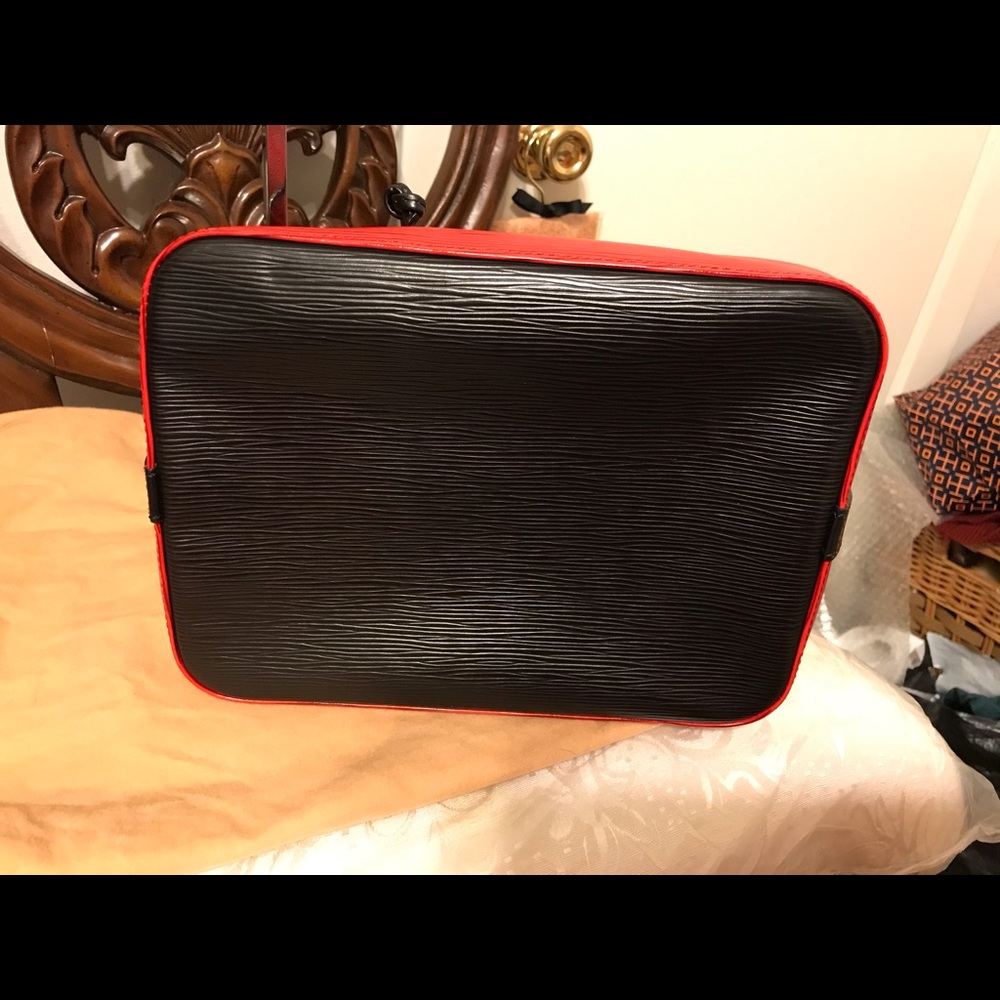 Louis Vuitton Red/black Noe Noe - Picture 6 of 14